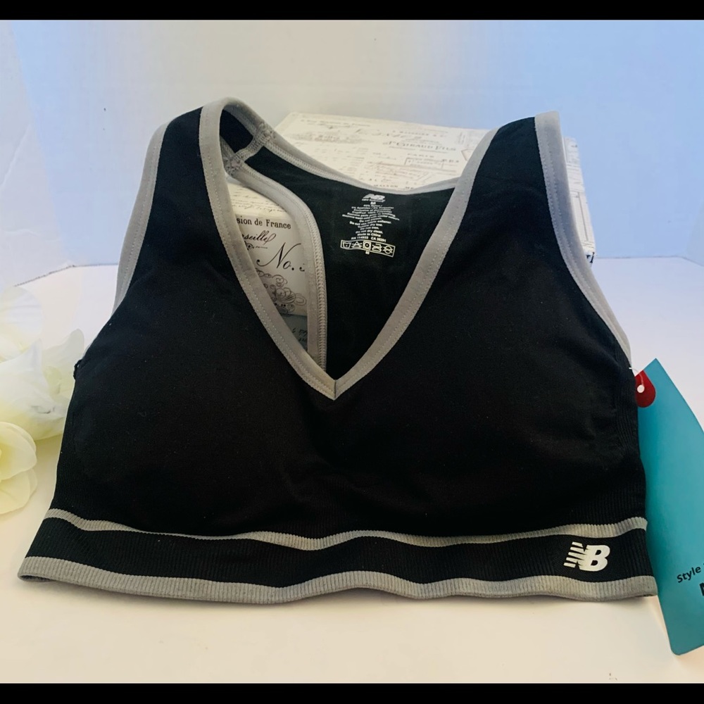 NWT New Balance Med Impact Sports Racerback Bra, M